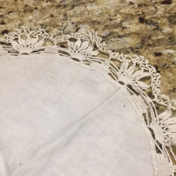 Antique handcrafted Doily with ornate trim close to 11” round amazing Condition! - Picture 5 of 8